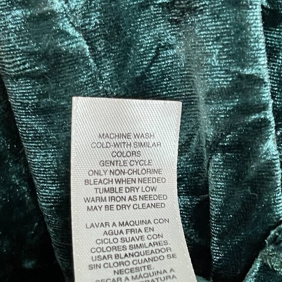 Chicos 0 Women Whimsigoth Dark Romantic Soft Crinkle Velvet Emerald Top S/4 - Picture 10 of 10
